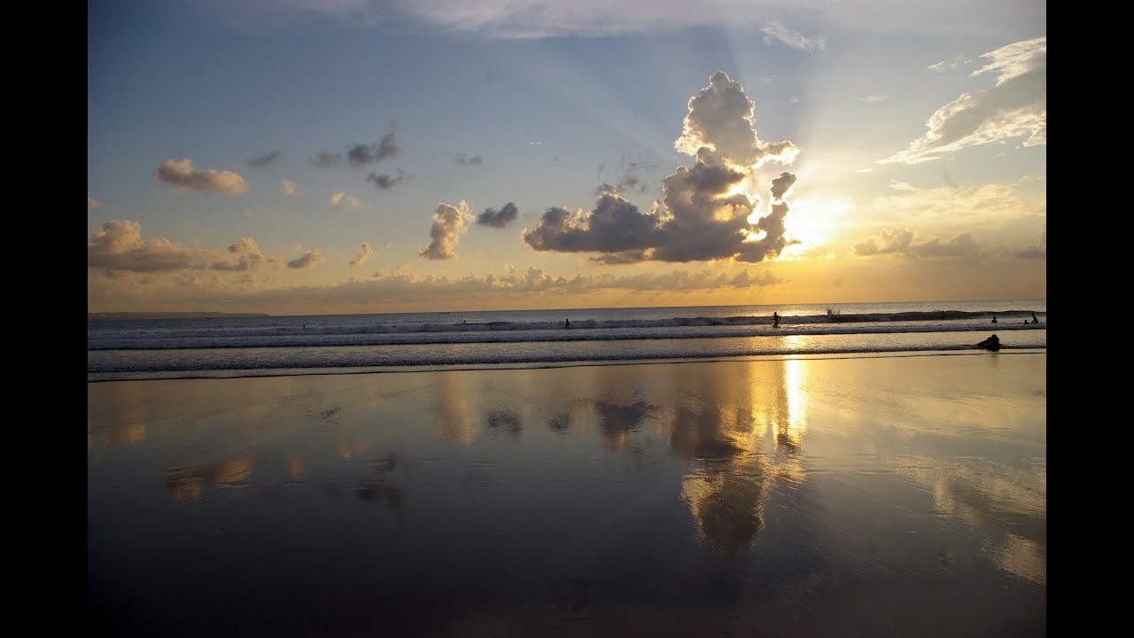 Bali, Indonesia – Kuta Beach Sunset – timelapse