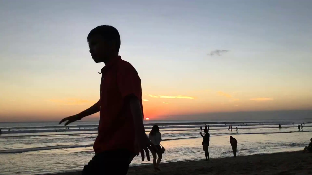 Sunset at Kuta Beach | Matahari Terbenam di Pantai Kuta, Bali – Indonesia♥️