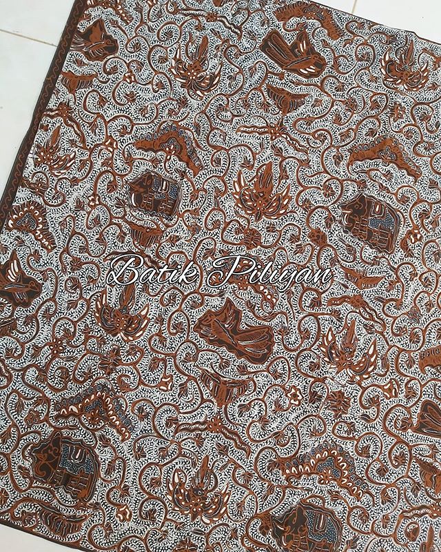Batik Tulis Warna Alam motif Gajah Birowo .