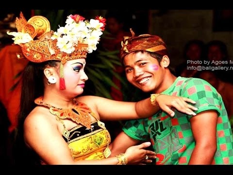 JOGED BUMBUNG Hot Lucu – Balinese Dance – Art Center Bali [HD]