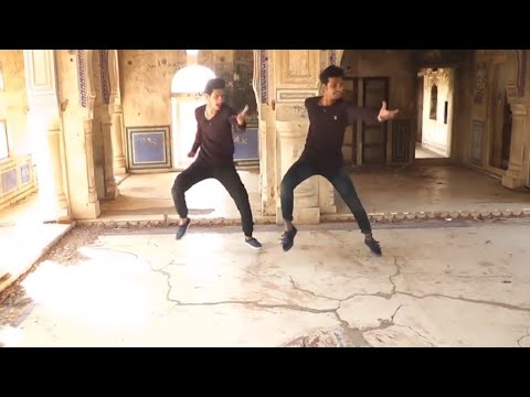 Padmavati ! Ranveer Singh ! Khali Bali Dance Video